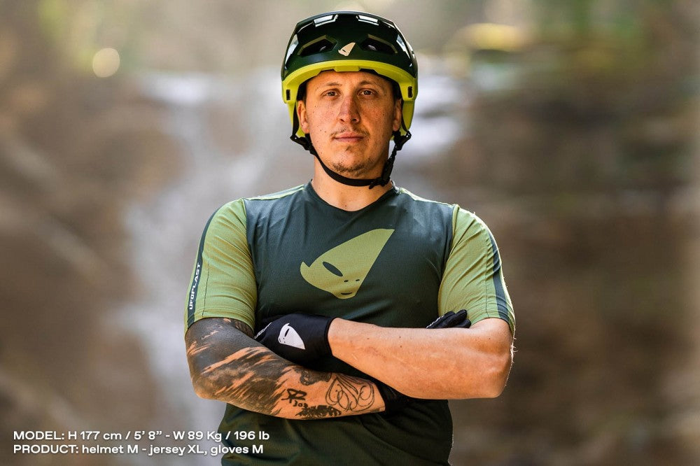 MTB DEFCON TWO HELMET GREEN
